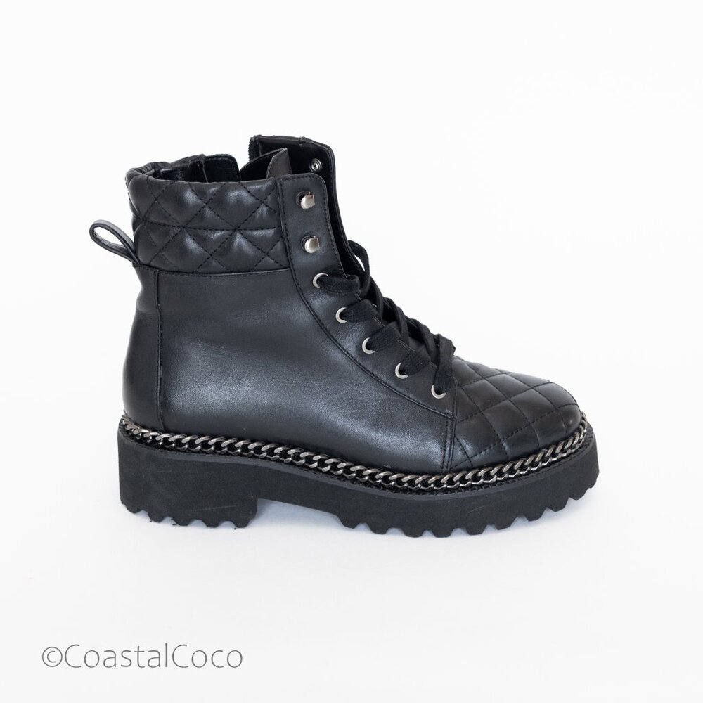 Vince Camuto Merindil Leather Combat Boots 8.5 Black Quilted Metal Chain Chunky - Picture 2 of 13